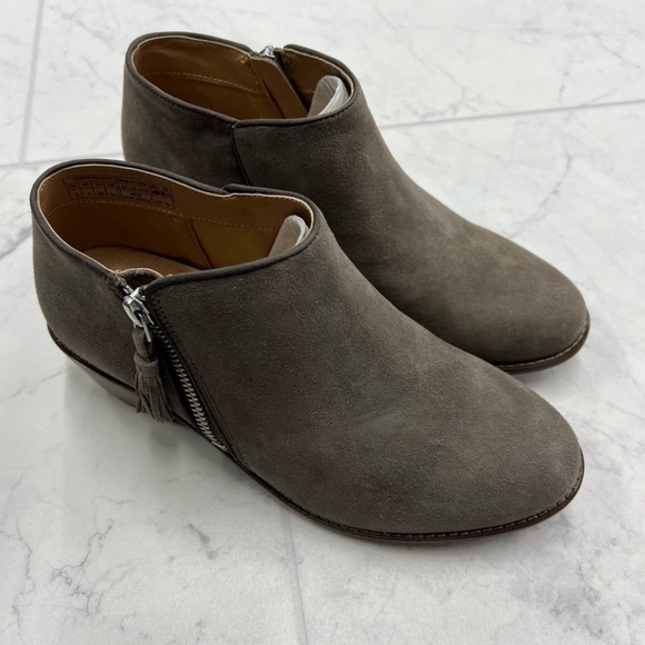 Vionic Serena Suede Ankle Boots in Gray Size 6 - Picture 2 of 13